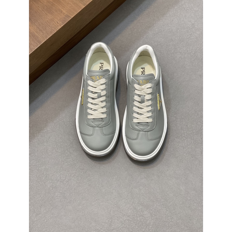 Pra*a casual shoes
